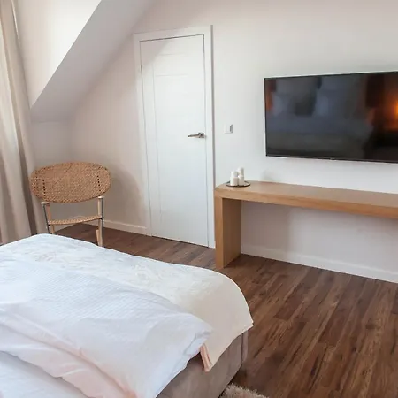 Pod Lanckorona Izdebnik